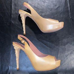 Vince Camuto Heels